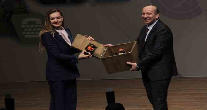 DEÜ’den Engelsiz Üniversite Ödülleri töreni