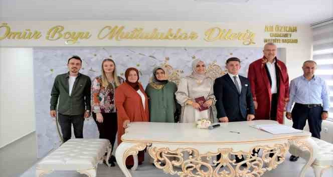 Karacabey’in yeni nikah salonu hizmete açıldı