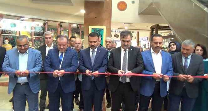 Ahlat’ta “Maketlerle Siyer-i Nebi Sergisi” açıldı