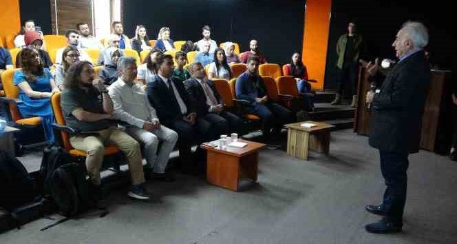 Yüksekova’da geleceğin astronotlarının yetiştirilmesi için seminer düzenlendi