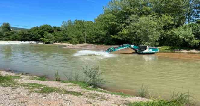 Bartın Irmağı’nda gezi tekneleri için derinleştirme çalışması başlatıldı