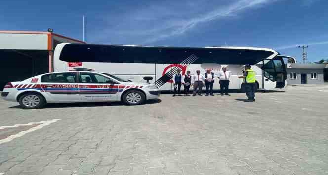 Jandarmadan otobüs sürücülerine “Trafik Güvenliği” eğitimi