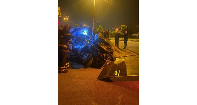 Otobüsle çarpışan otomobilin sürücüsü 203 promil alkollü çıktı
