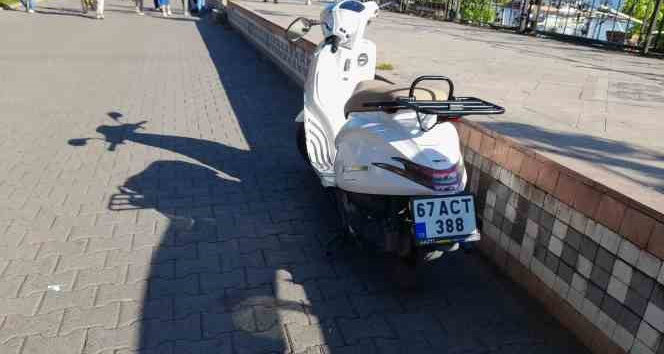 Motosiklet yayaya çarptı