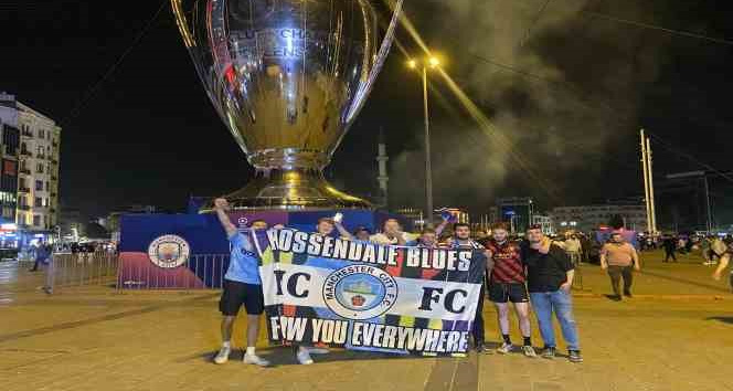 Taksim’de Manchester City taraftarlarının şampiyonluk coşkusu