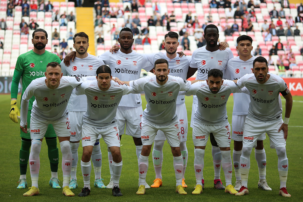 Sivasspor’da 9 futbolcunun sözleşmesi bitti