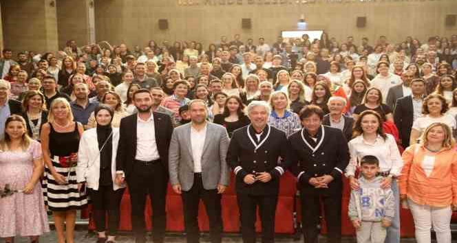 Niğde’de ’Süt Kardeşler’ Tiyatro Oyunu Sahnelendi