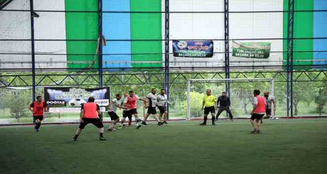 Ağrı’da "Geleneksel Öğretmenler Arası Futbol Turnuvası"