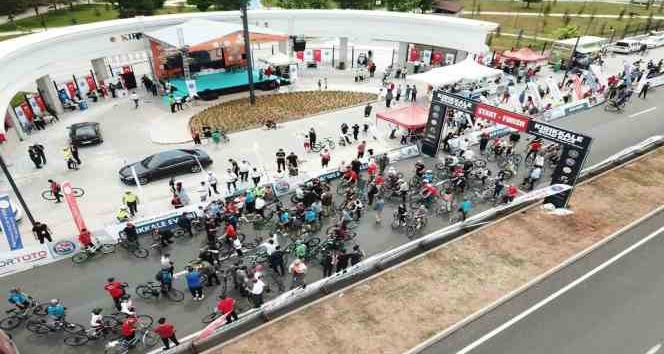 Kırıkkale’de bisikletini alan vatandaş halk turuna katıldı