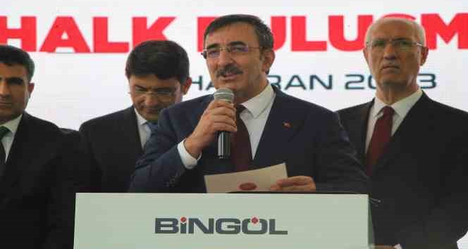 Cumhurbaşkanı Yardımcısı Yılmaz: “İnsanların başörtüsü ile uğraşan zihniyeti gündemimizden kaldırdık”
