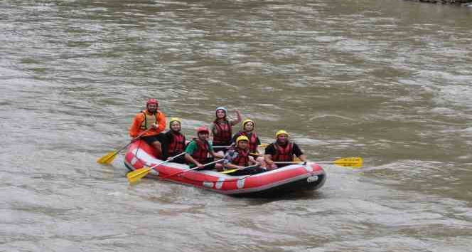 Çekilişte kazandılar Melen’de kürek çektiler