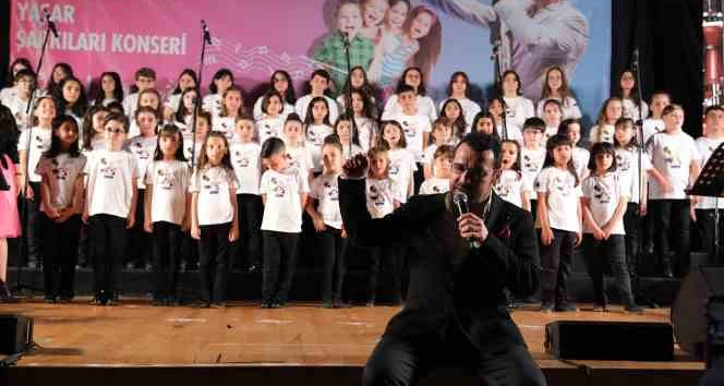 Ustalara Saygı Gecesi’nde  Yaşar sahne aldı