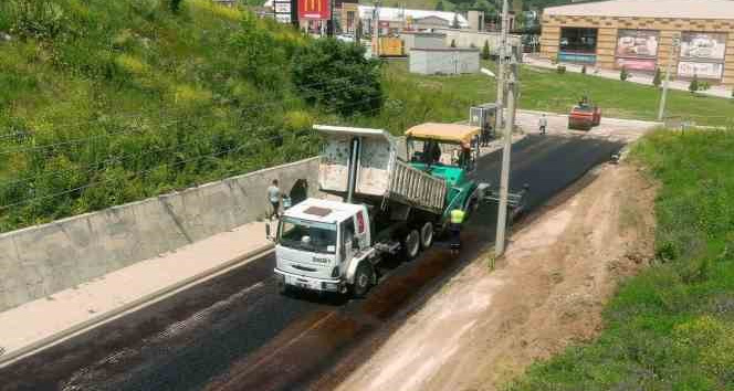 Başkan Bakkalcıoğlu “asfalt çalışmalarını ihtiyaç görülen her yerde gece gündüz sürdüreceğiz”