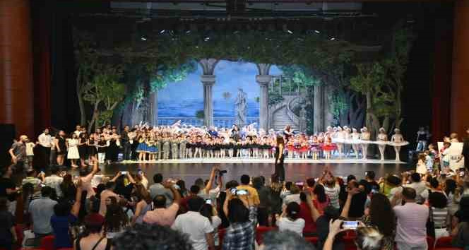 KİGEM’de bin 500 kursiyer sanat eğitimlerini tamamladı