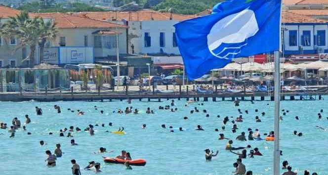 Çeşme 2023 sezonuna 14 mavi bayraklı plajı ile giriyor