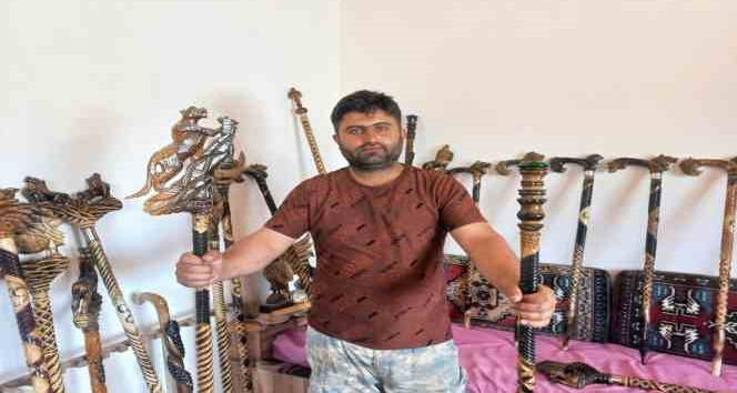 Çobanlığı bıraktı, gönül verdiği sanatını icra ediyor