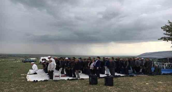 Niğdeliler Şükür Duasına Çıktı