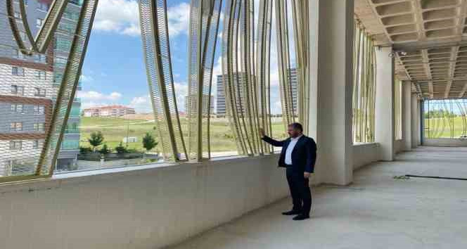 Pursaklar Kapalı Pazar Alanı ve Ticaret Merkezi’nde sona doğru,