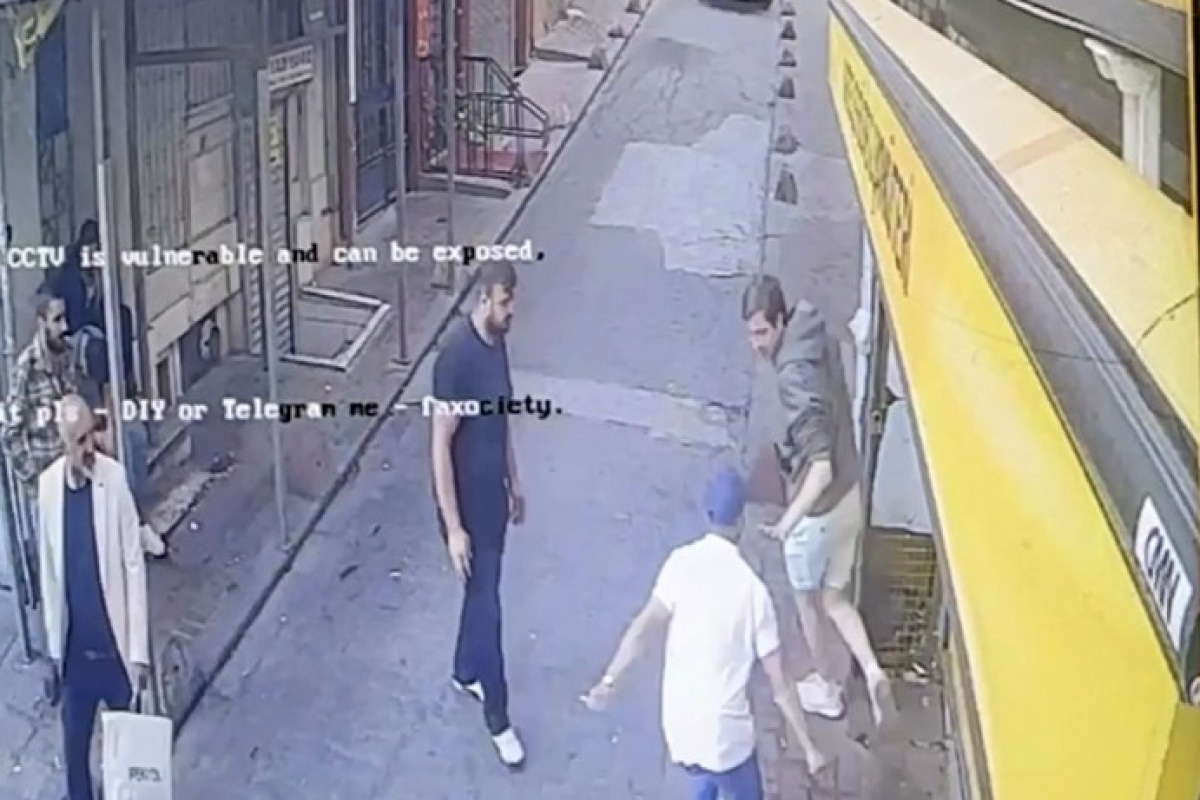 Taksim&#039;de bıçaklanan Rus turistin 3 kişilik gruba sataştığı ortaya çıktı