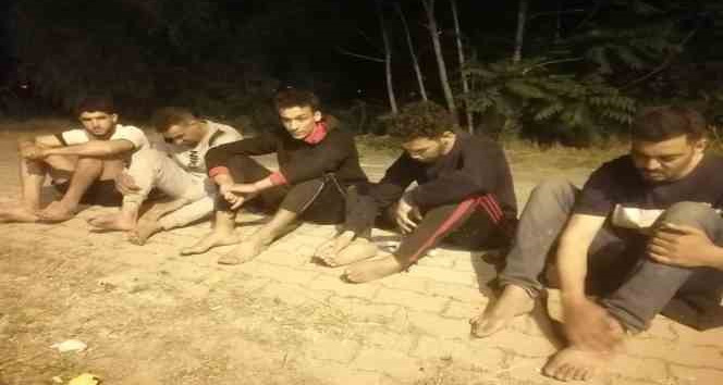 Yunanistan’ın Meriç Nehri’ne attığı göçmenler yüzerek kurtuldu