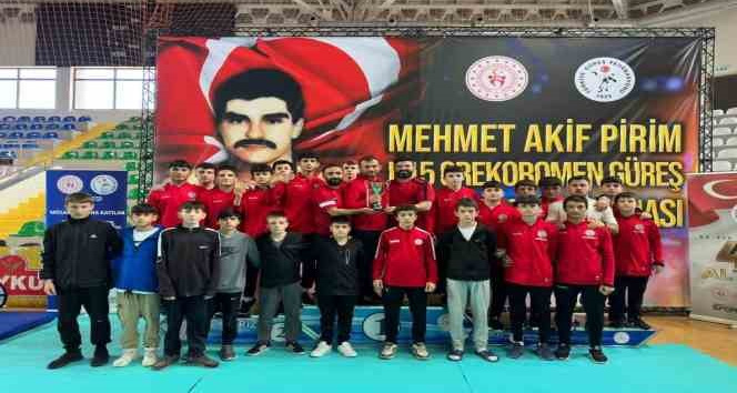 Yaşar Doğu’nun torunları Avrupa yolunda