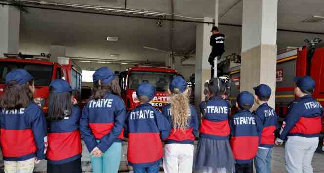 Nevşehir İtfaiyesi’nden öğrencilere teorik ve uygulamalı eğitim