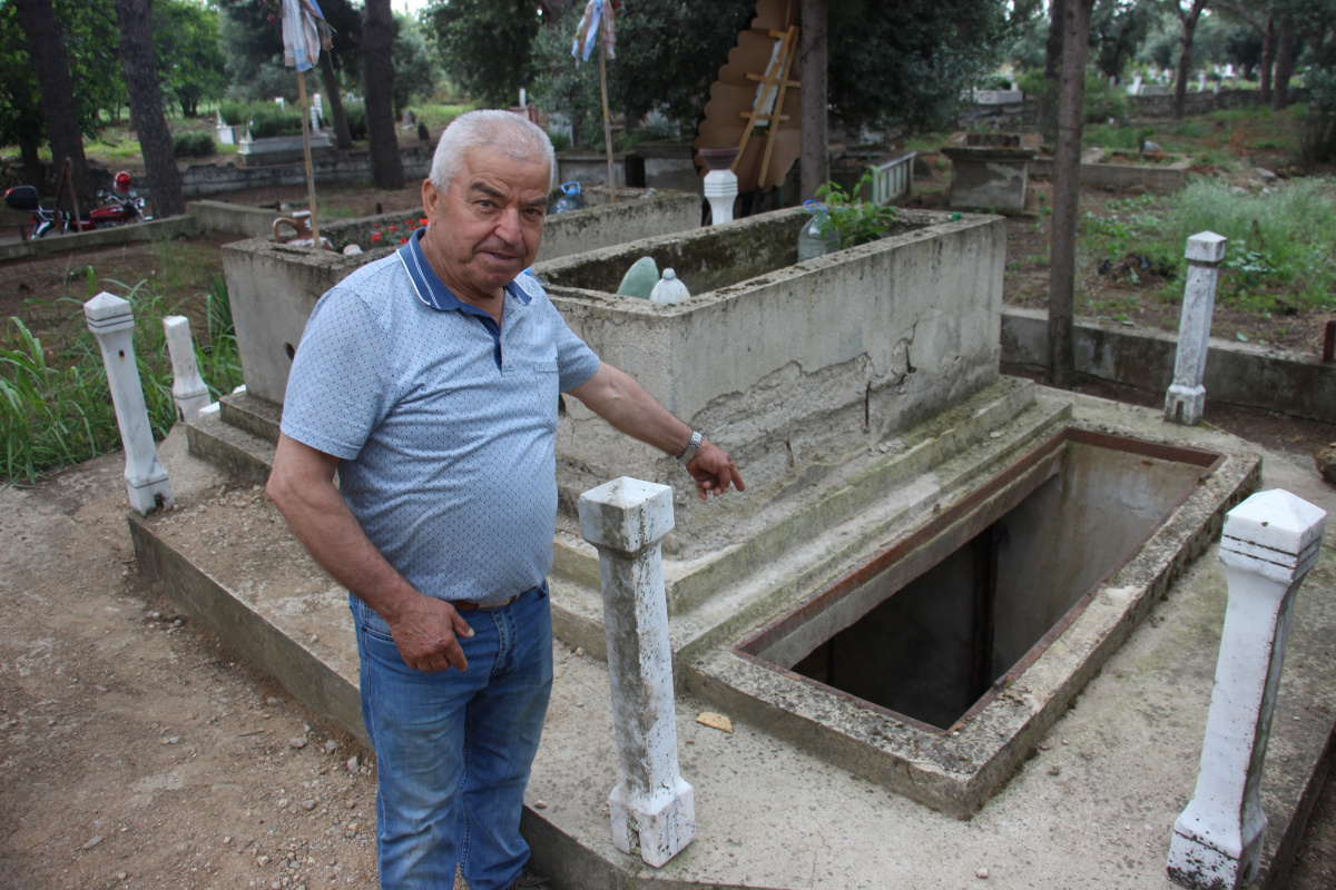 Şen Efe&#039;nin mezarlıkta sürdürdüğü 15 yıllık çalışmanın gizemi ölünce ortaya çıktı