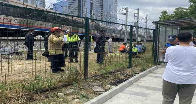 Zeytinburnu’nda 1 işçi Marmaray’ın çarpması sonucu hayatını kaybetti