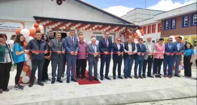 Hem staj yapacaklar hem de okulların ekmek ihtiyacını karşılayacaklar