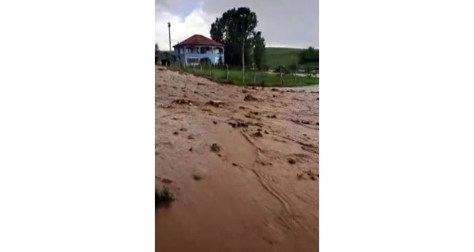 Yozgat’ta kuvvetli yağış sele neden oldu