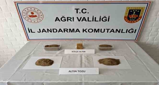 Ağrı’da külçe altın ve altın tozu ele geçirildi
