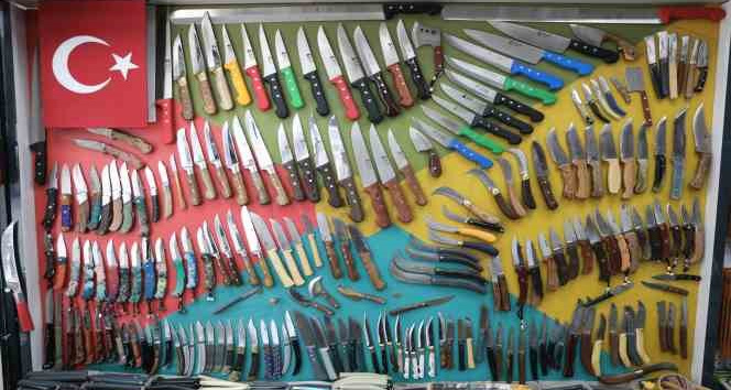 Tescilli Maraş bıçakları kurbana hazır