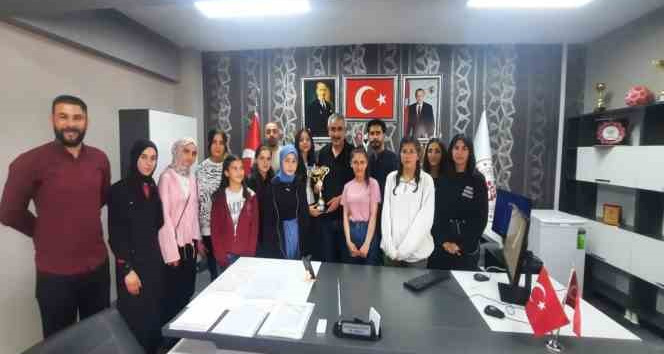 Eleşkirt Gençlik  Spor Halk Oyunları Ekibi Ağrı Şampiyonu oldu