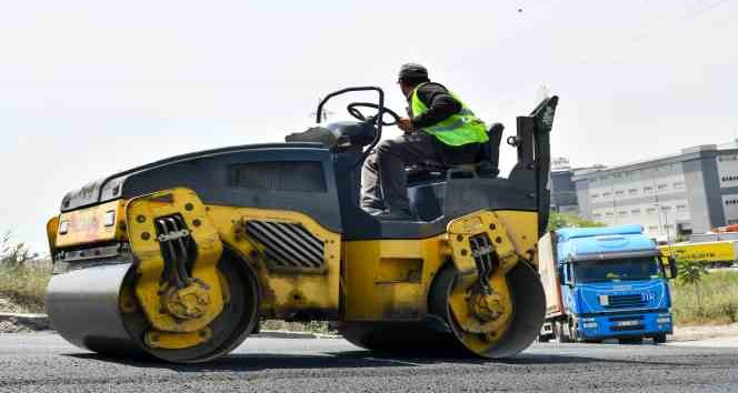 Esenyurt’un yolları yenileniyor
