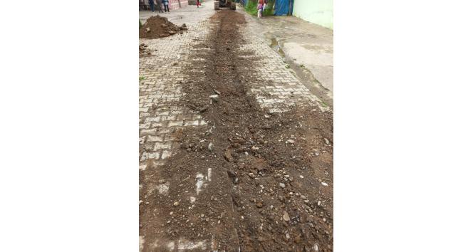 Köy yolları imece usulü yenileniyor