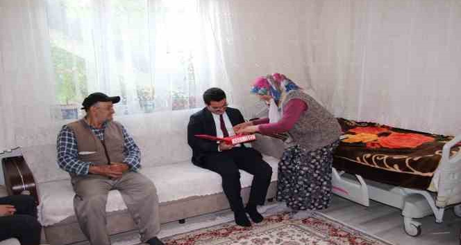 Kaymakam Han: “Devlet olarak şehit aileleri ve gazilerin her zaman yanlarındayız”