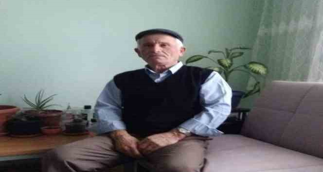 Tamir ettiği traktörünün altında kalan 63 yaşındaki adam yaralandı