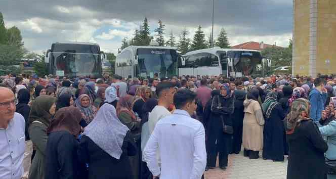 Niğde’de 160 hacı dualarla uğurlandı