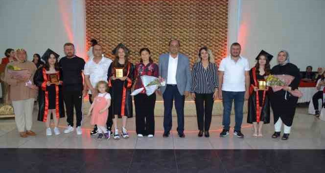 Başkan Demirtaş, Emin Ayhan Ortaokulu’nun mezuniyet törenine katıldı