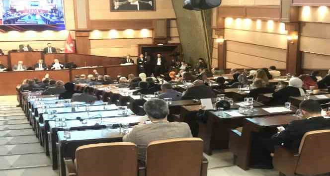 İstanbul Büyükşehir Belediye Meclis toplantısında İmamoğlu’na eleştiri