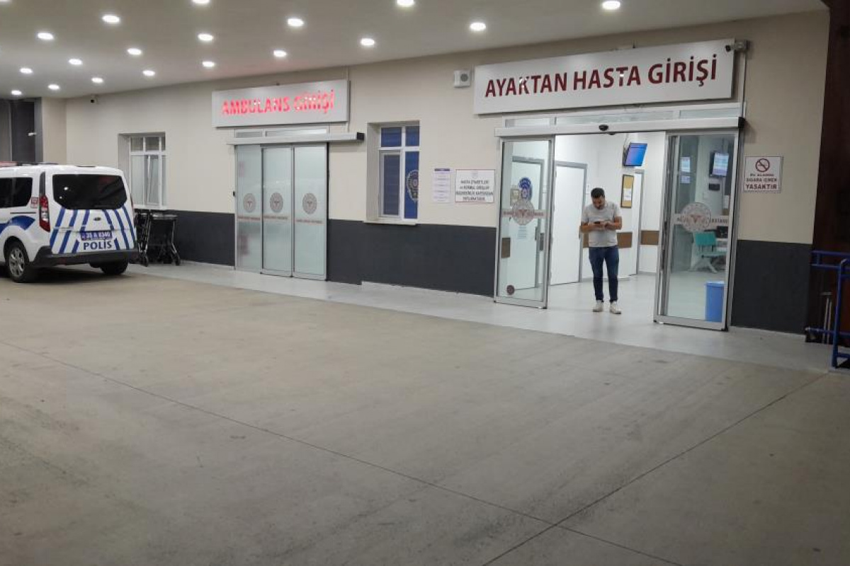 İzmir’de gıda zehirlenmesi şüphesiyle 11 kişi hastaneye kaldırıldı