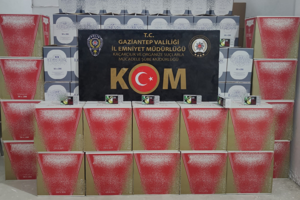 Gaziantep'te 1 milyon 200 bin adet kaçak makaron ele geçirildi