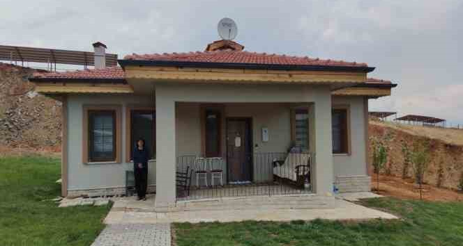 Gaziantep’te depremzedelere 14 akıllı konut ve 132 iş yeri teslim edildi