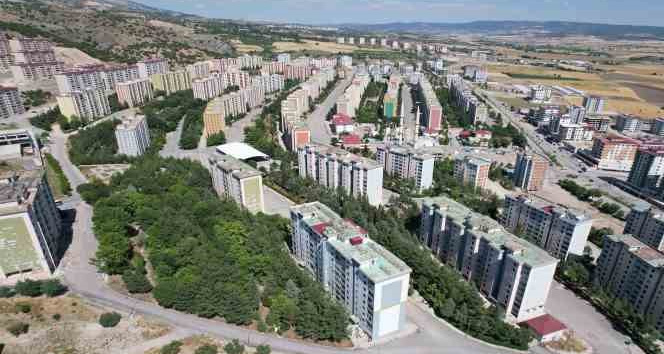 Depremde 150 blok ağır hasar aldı, yeni konutları aynı yere istiyorlar