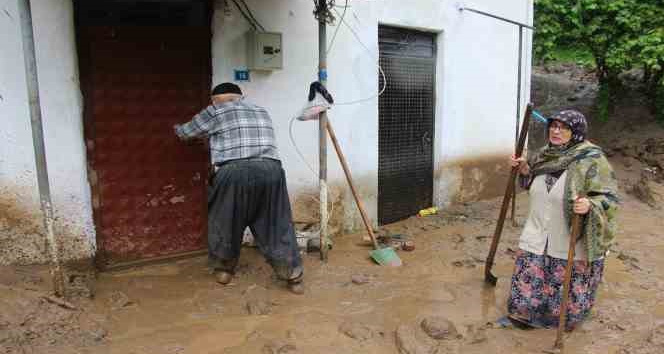 Selden etkilenen yaşlı çift yaşadıkları korku dolu anları anlattı