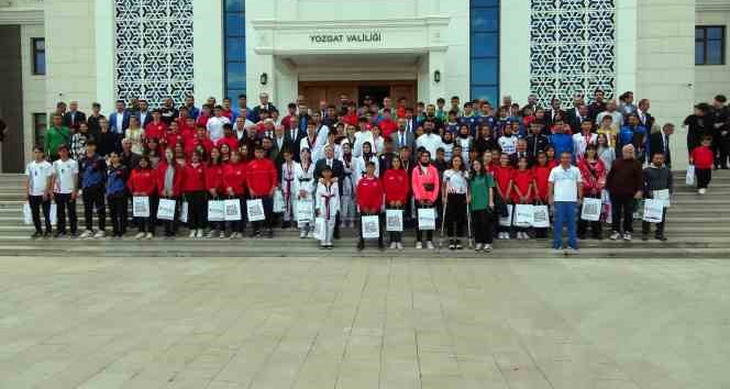 Yozgat’ta başarılı sporcular ödüllendirildi