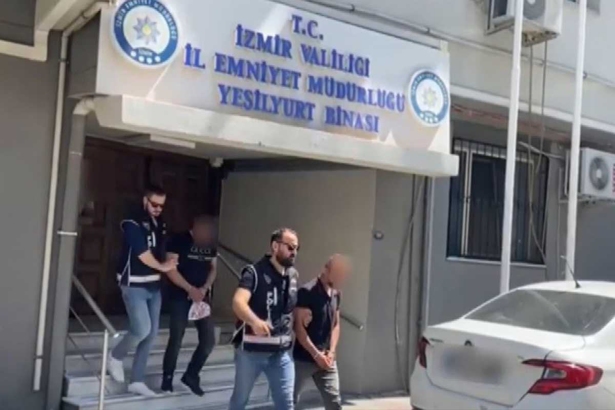 İzmir&#039;de tefeci operasyonunda 5 tutuklama