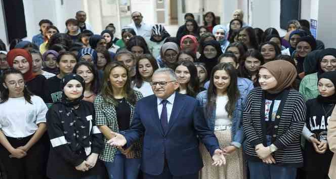 Başkan Büyükkılıç; YKS’ye Girecek Adaylara Başarılar Diledi