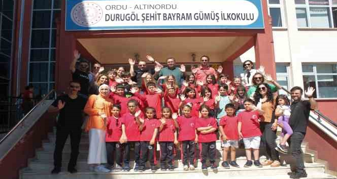 Ordu’da ikiz öğrencilerin karne heyecanı