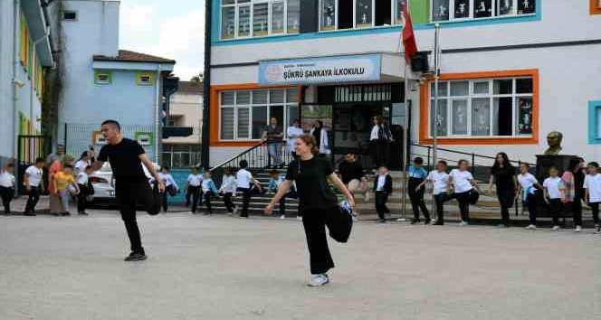 Gönüllülerden ’çocuk hakları’ çalışması